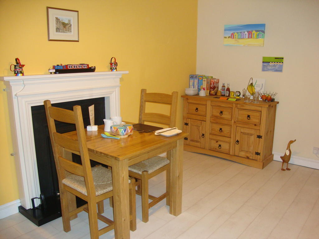 Canal View Bed And Breakfast Saxilby 외부 사진
