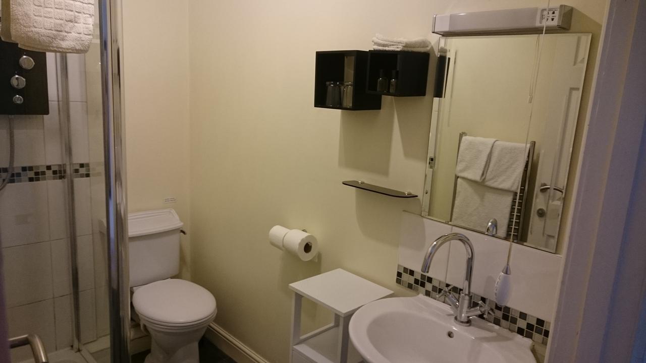 Canal View Bed And Breakfast Saxilby 외부 사진